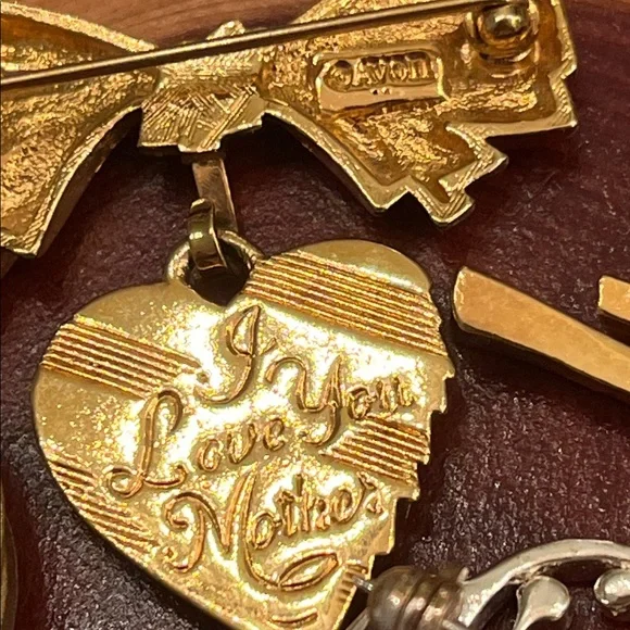 Elegant Gold and Silver Heart Brooch Bundle (4) - Picture 3 of 6